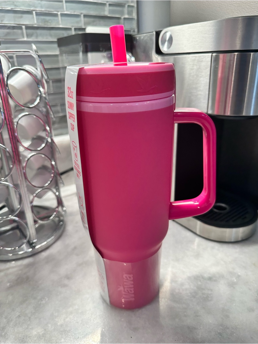 WAWA 2026 Summer Sunny Sipper Double Walled Insulated 32oz Hot Pink Cup Tumbler